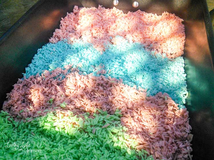 How to color rice