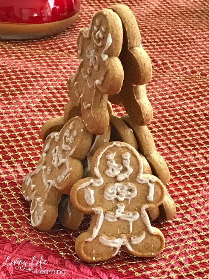 Fun STEM activity with gingerbread cookies - a must-try with the kids