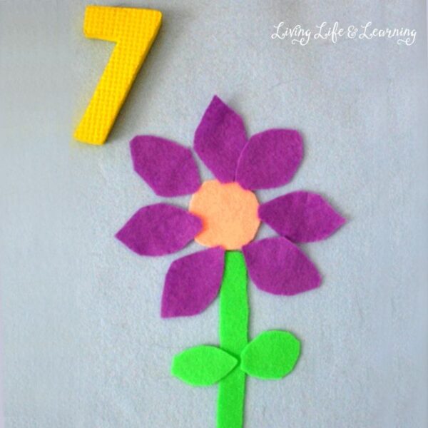 sample of felt flower craft counting activity
